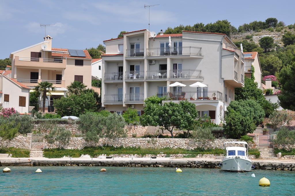 Apartments Pralija Mile Zaboric Esterno foto